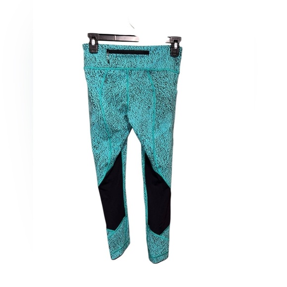 Lululemon Pace Rival Crop – Spray Jacquard Bali Breeze/Black, Size 4 - Picture 3 of 3